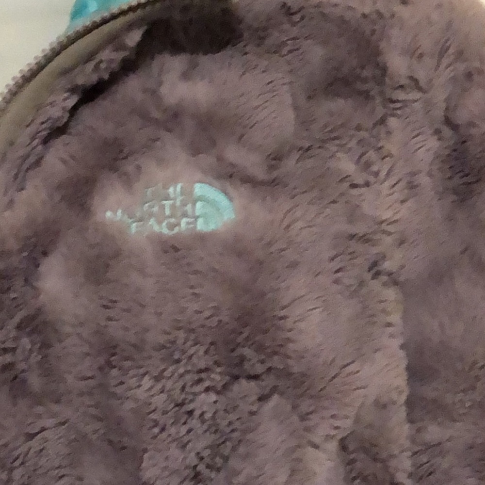 Girls Reversible NorthFace Coat - Picture 12 of 14